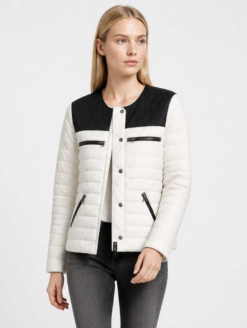 American Eagle Outfitters White and Black Puffer Jacket NWOT Size Medium